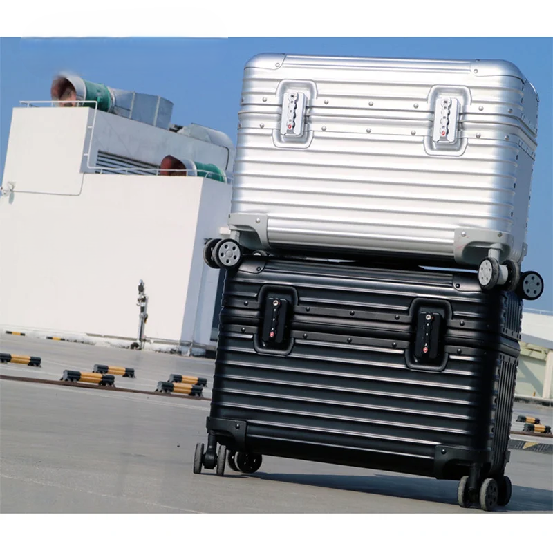 Valise rigide en aluminium | À roulettes pivotantes