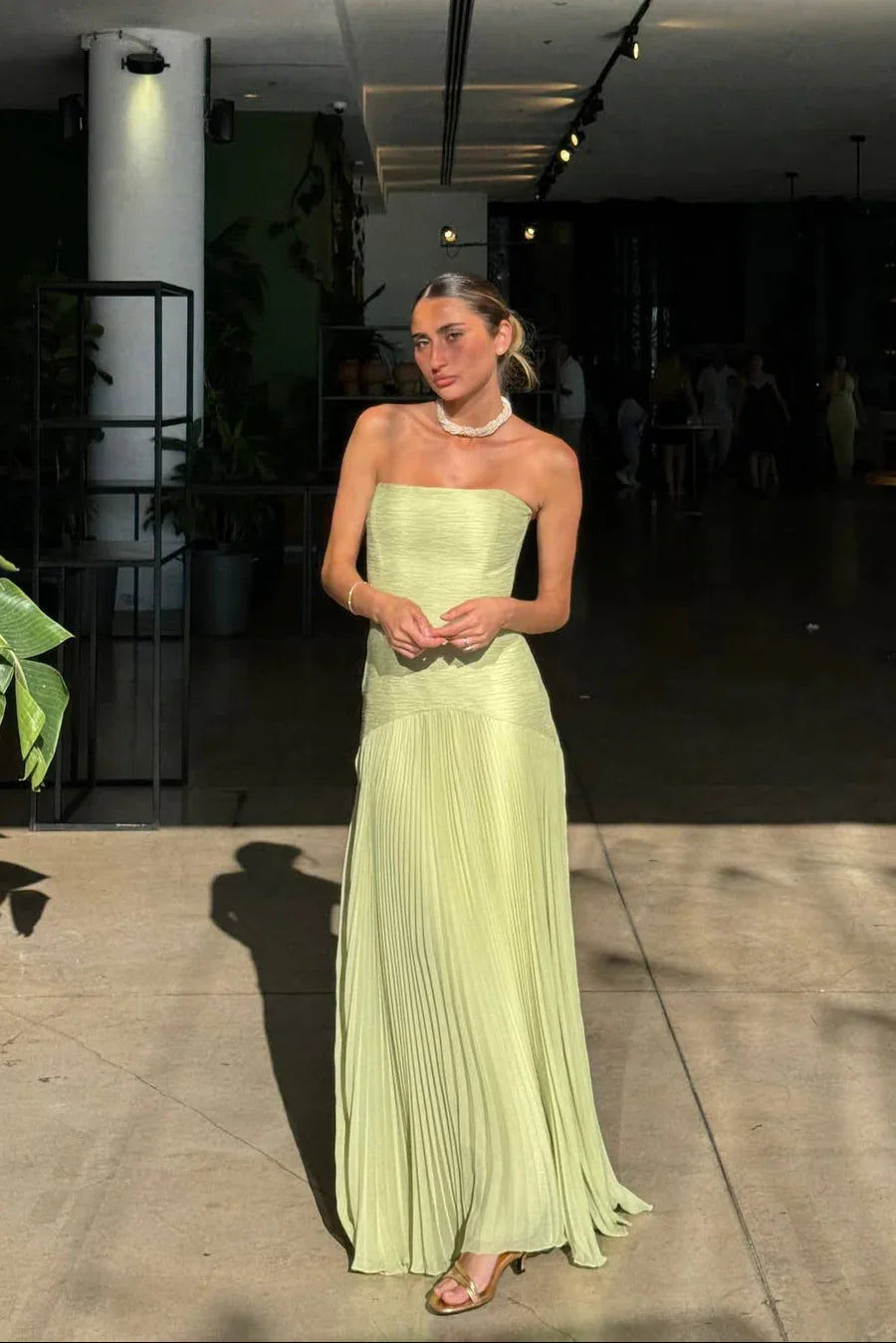 Women's Elegant Sleeveless Pleated Wedding Guest Dress | Maxi